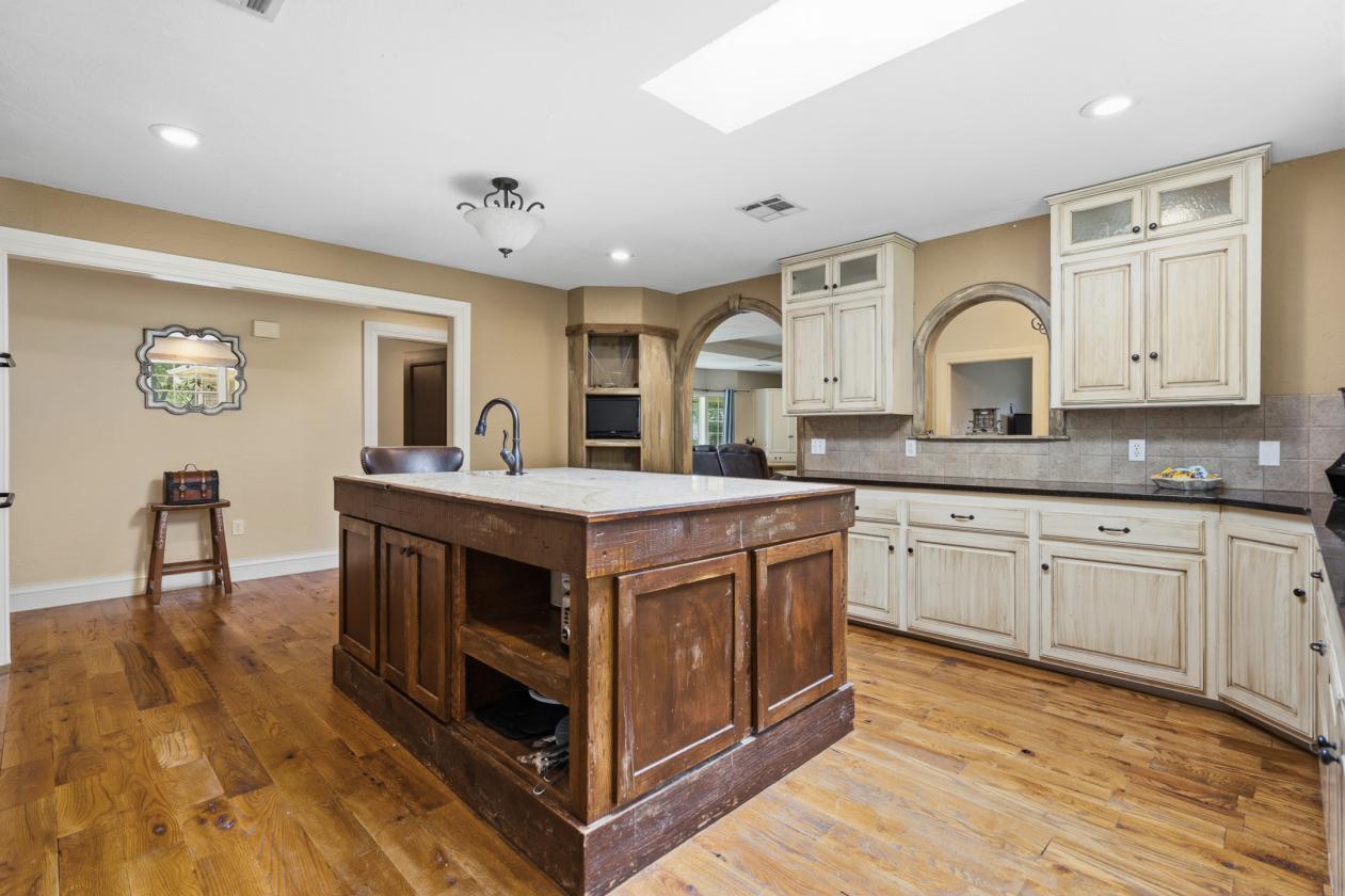 Love County Horse Property - photo 10