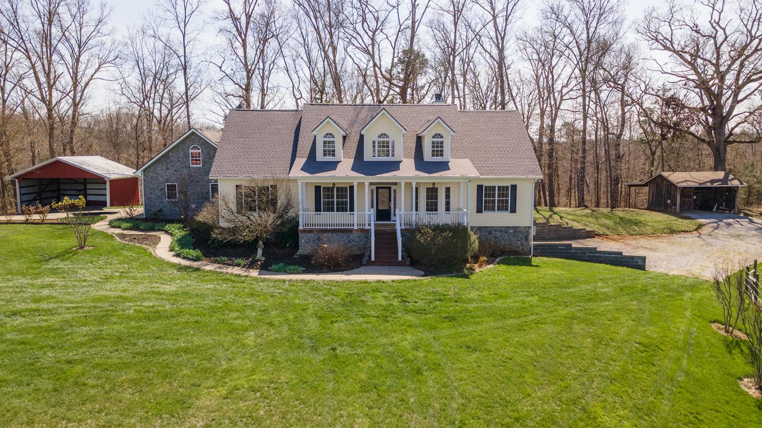 Enchanting 29-acre equestrian estate! - photo 1