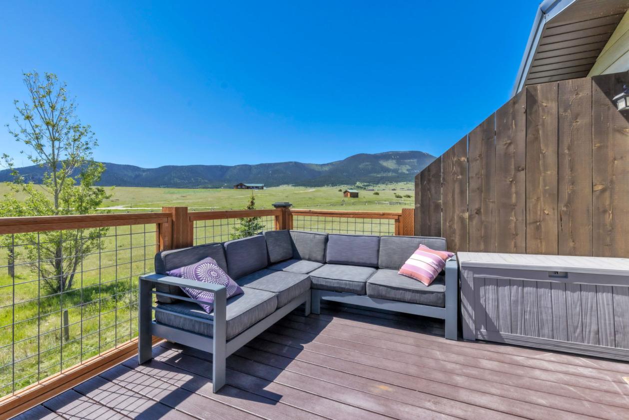 Home, ADU, Barn, 10 acres and Million Dollar views - photo 15