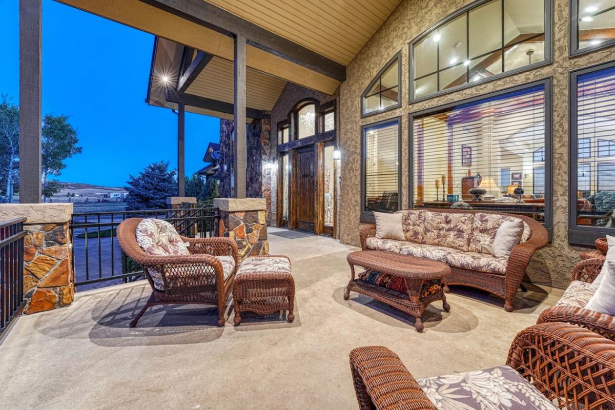 Timeless Equestrian Living Made for Entertaining - photo 14