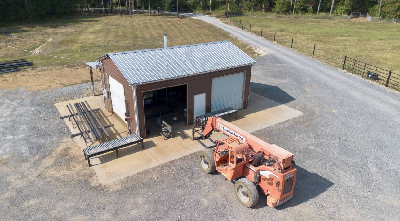 Dream Horse Facility: Custom Home, Arena & More - photo 28