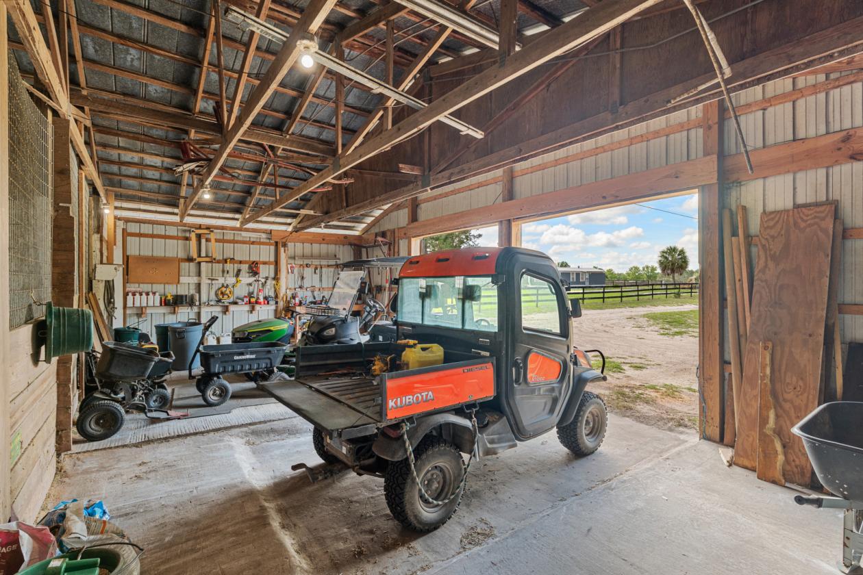 10 Acre Horse Facility/Harness Racing Community - photo 21