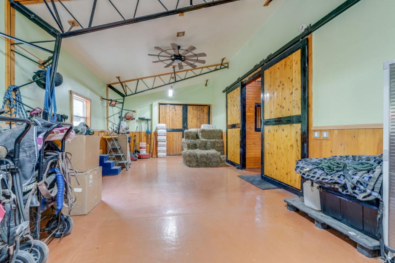 Mountain Home with Horse Barn and 5 Acres - photo 20