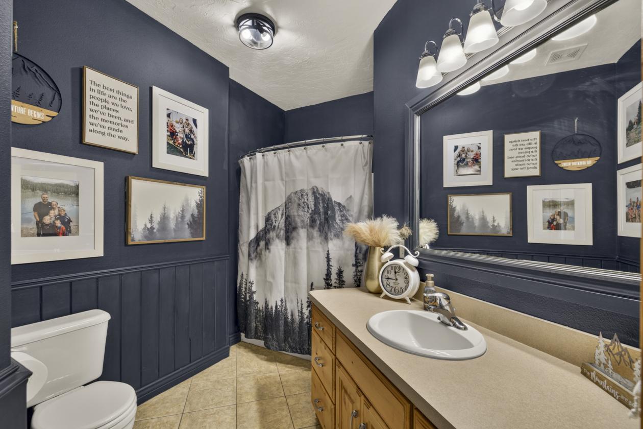 Quiet serenity in a convenient location!!! - photo 11