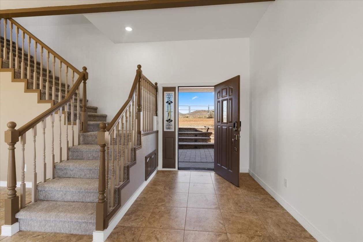 Mountain Views | 8+ Acres | 2.25% Assumable Loan! - photo 5