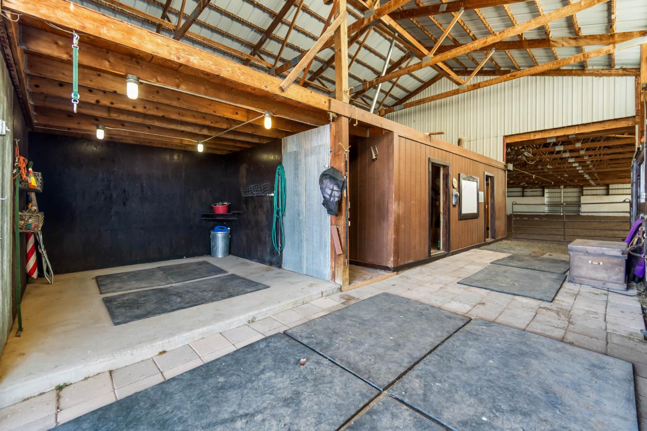 Exceptional Income-Producing Equestrian Property! - photo 27