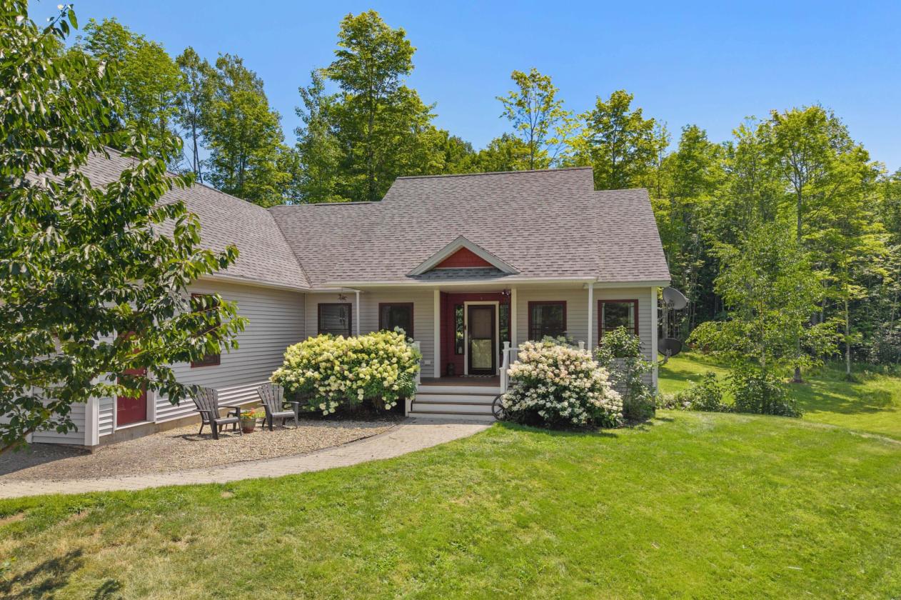 Gorgeous Equestrian Property - Western Maine - photo 3