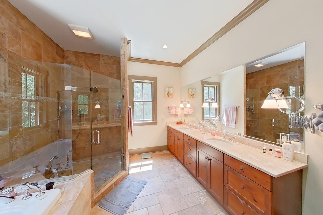 ONE-OF-A-KIND HOME IN EQUESTRIAN COMMUNITY - photo 9