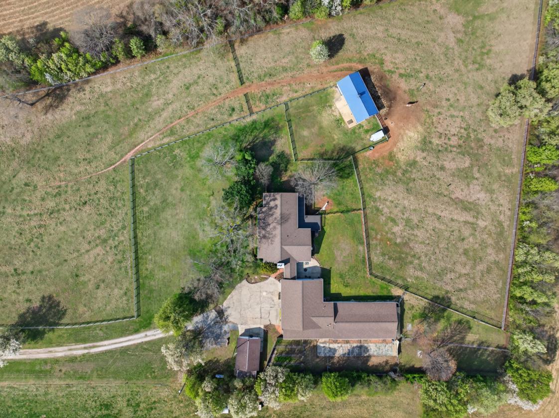 CLOSE TO TRYON Horse farm with 30+ kennel facility - photo 28