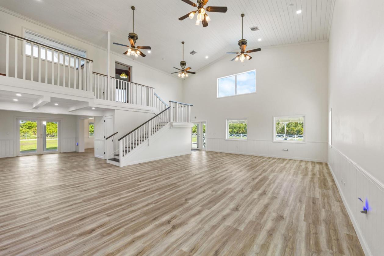 Luxury Home | 2-Stall Barn | Round Pen | Paddocks - photo 16