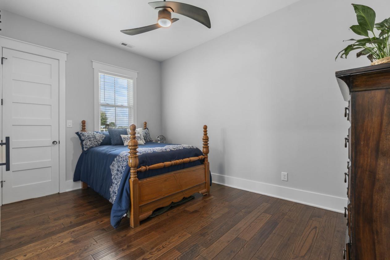 Modern Farmhouse on 18.9 acres with new venue - photo 22