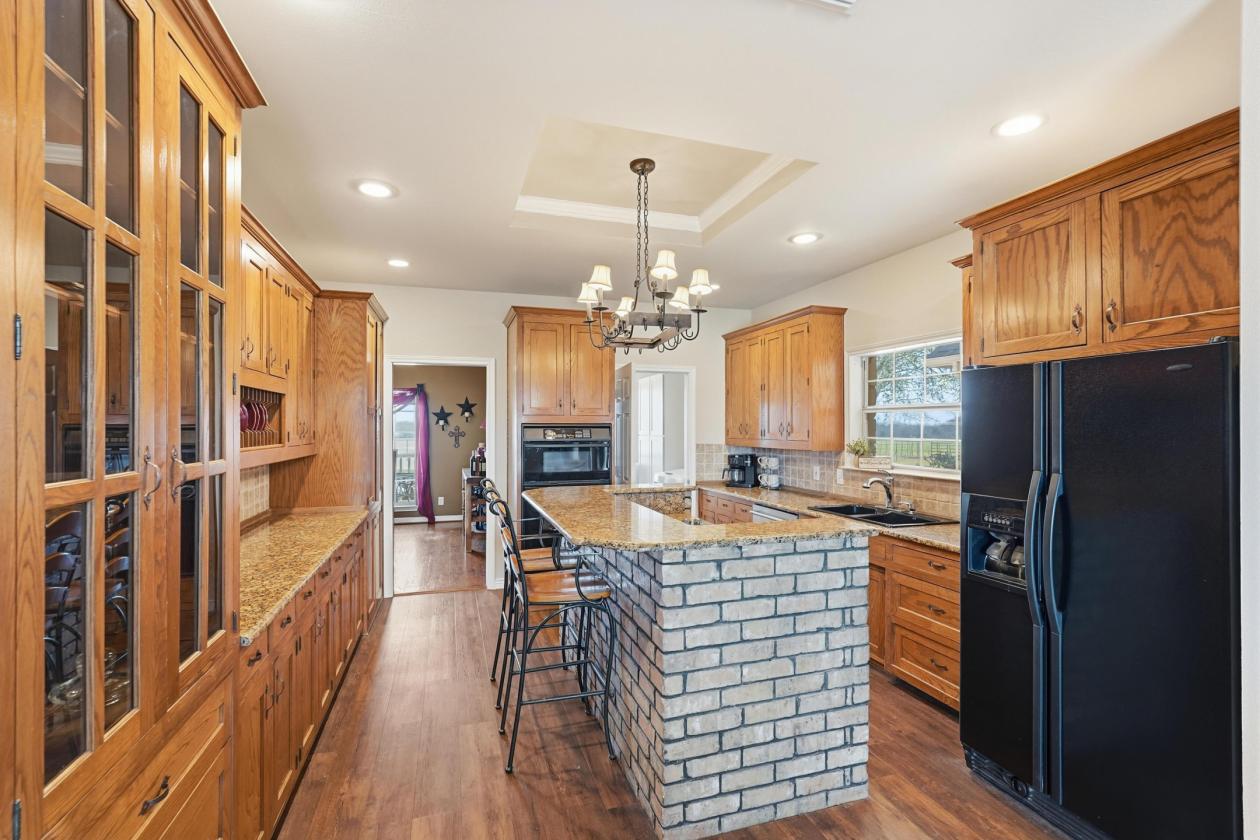Lovely home with Pool on 9+/- AC Fully Pipe Fenced - photo 8