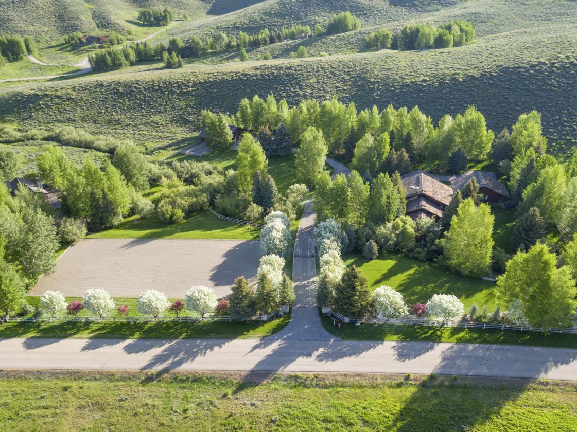 A Rare Elkhorn, Sun Valley Legacy Estate - photo 17