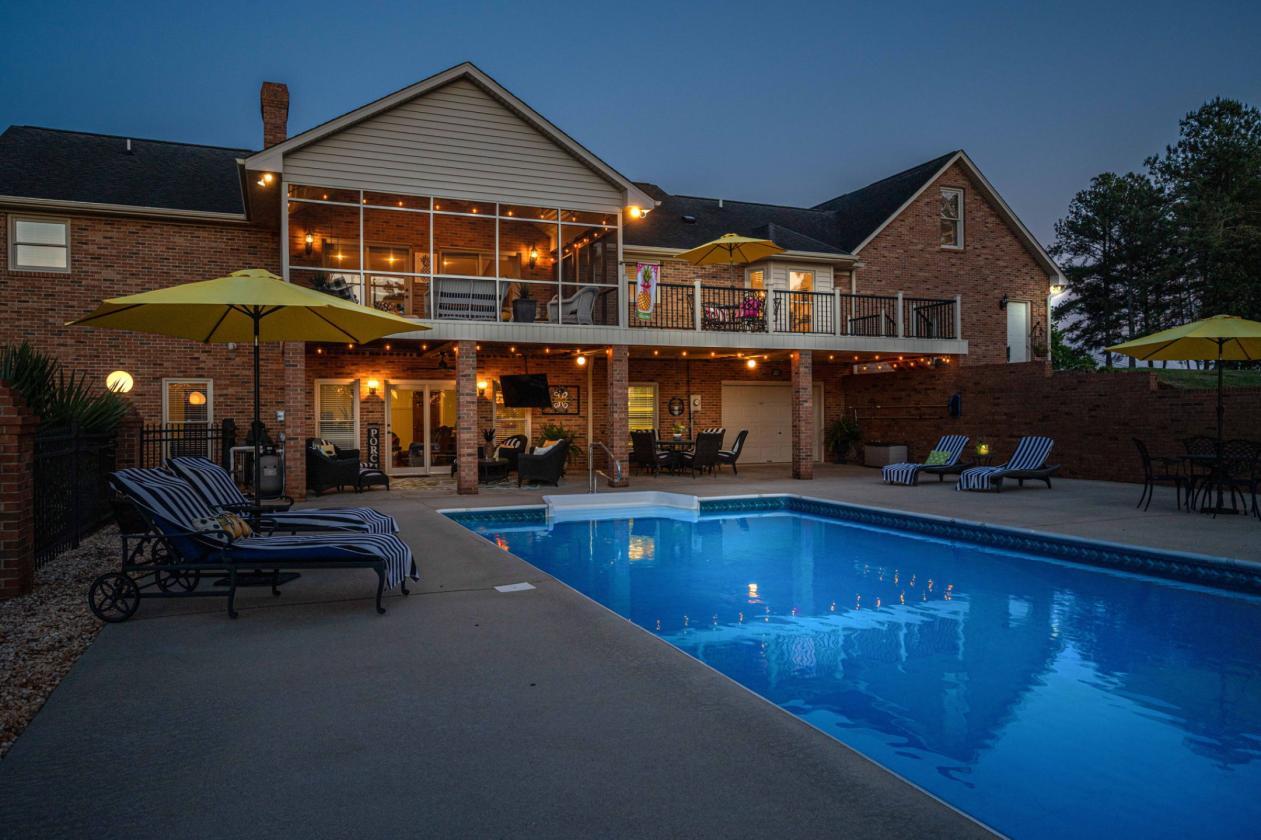 25-acre estate with river frontage and barn - photo 16
