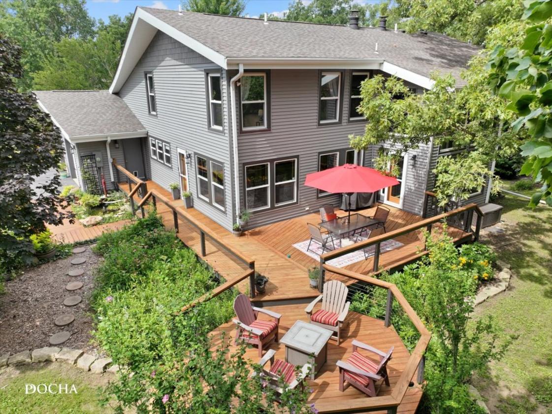 8.6 Acre Farmette; Remodeled Home, Barn & Workshop - photo 3
