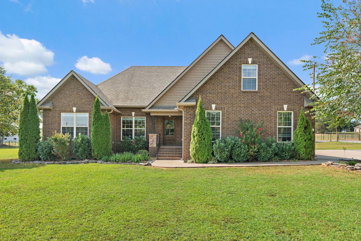 Horse Property for sale.