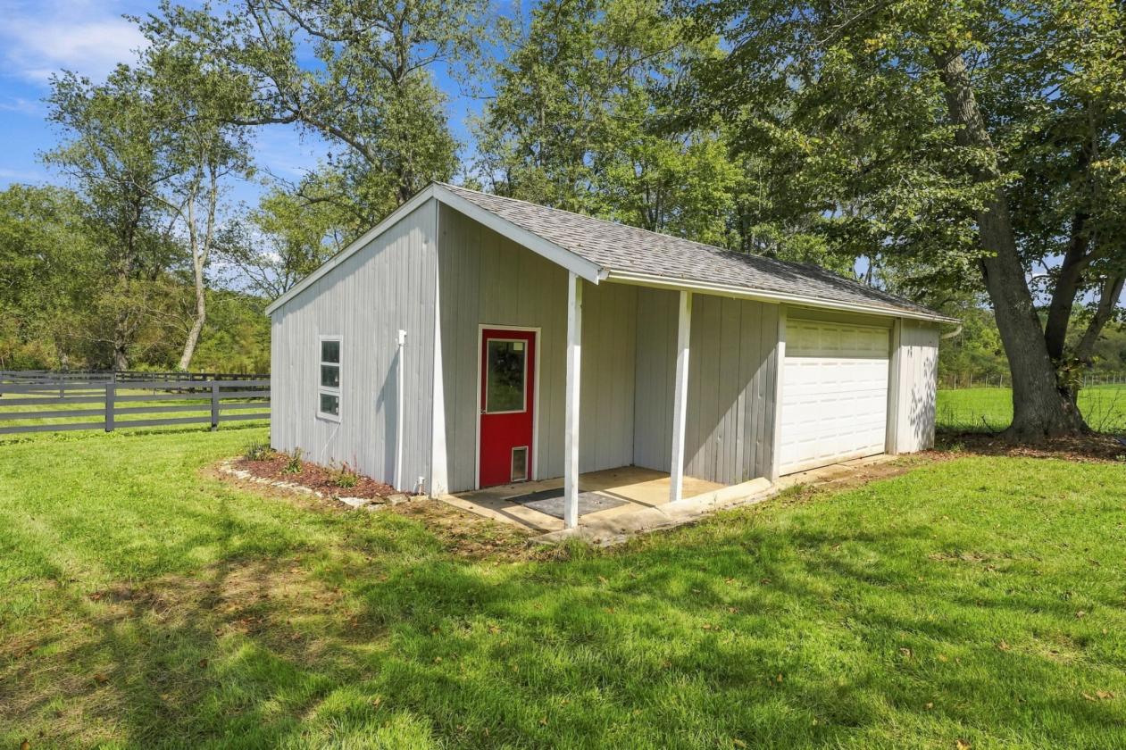 Horse Property with outstanding equine amenities - photo 15