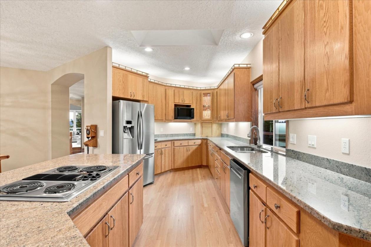 Custom Home on 7+ Acres in West Ridgefield - photo 17