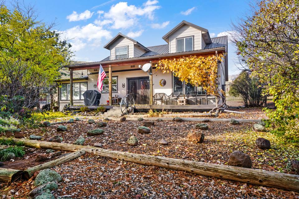 Horse Property for sale.