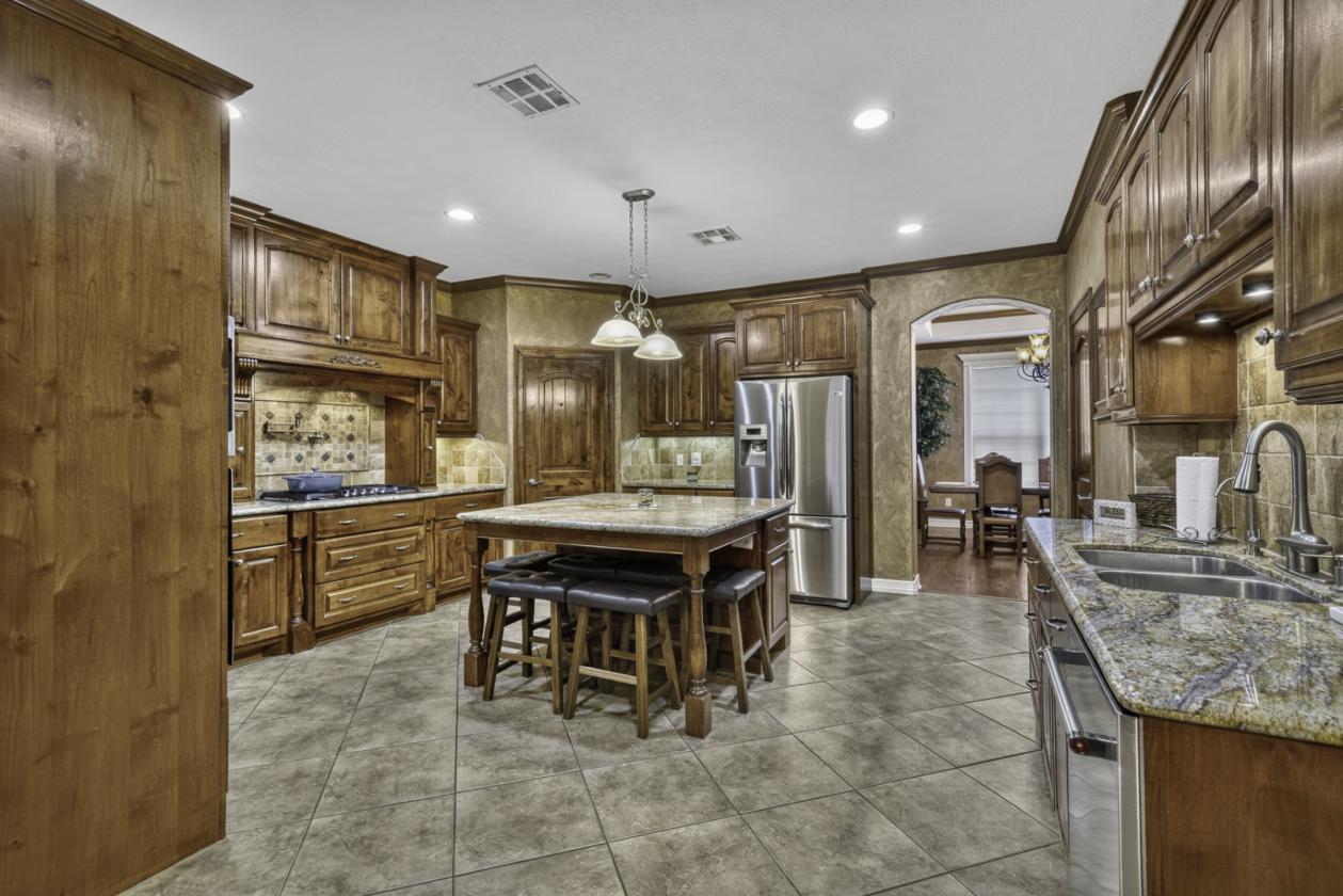 Luxury 32-acre Ranch Estate near Texas A&M - photo 10