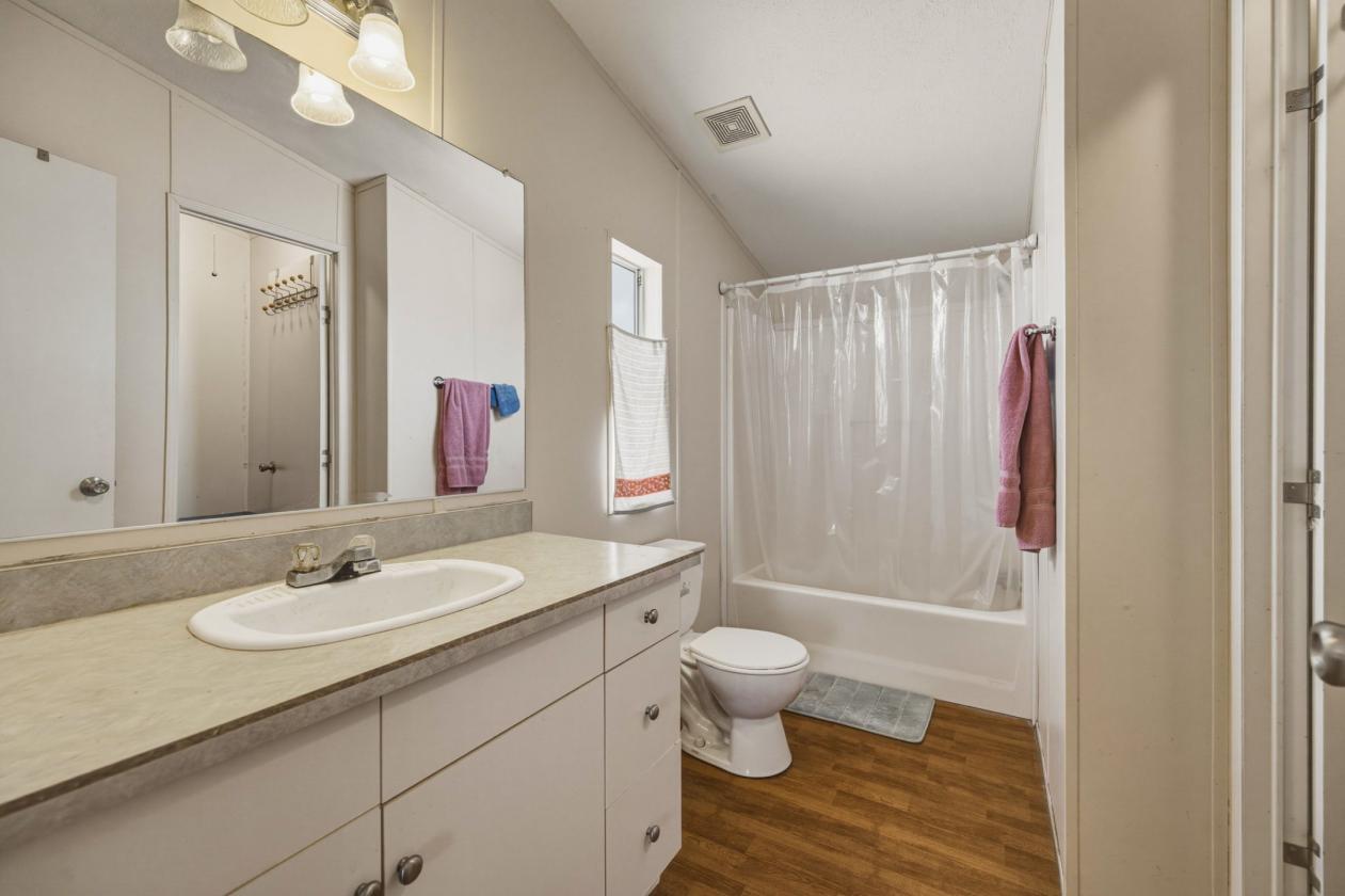 Affordable, clean, move in ready horse property! - photo 22