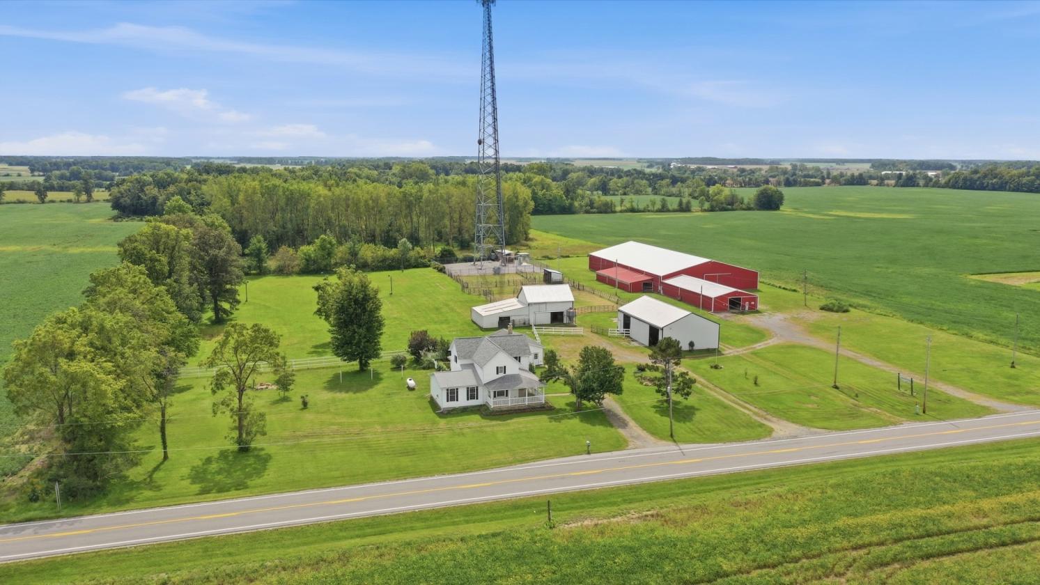 Country Living with Exceptional Equestrian Facilities - photo 7