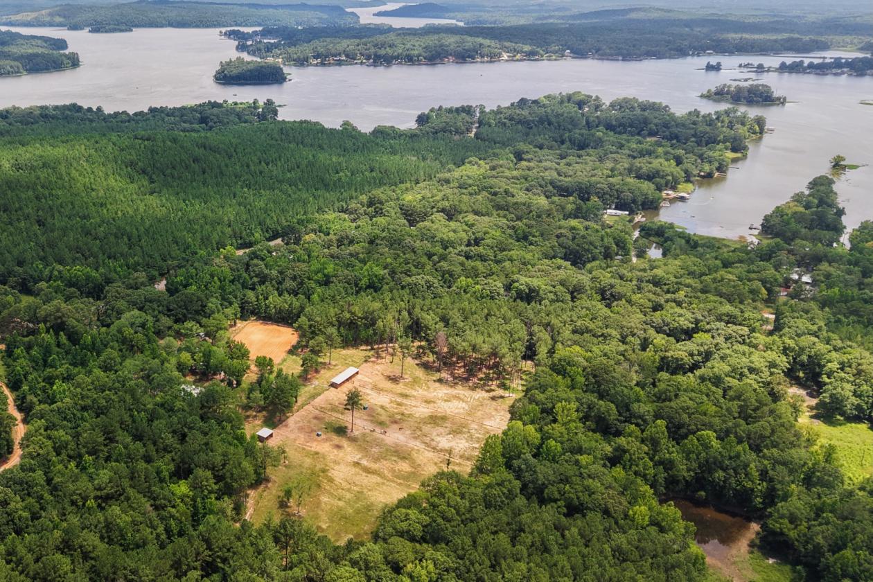 89.99 acre horse farm with lighted arena & more - photo 29