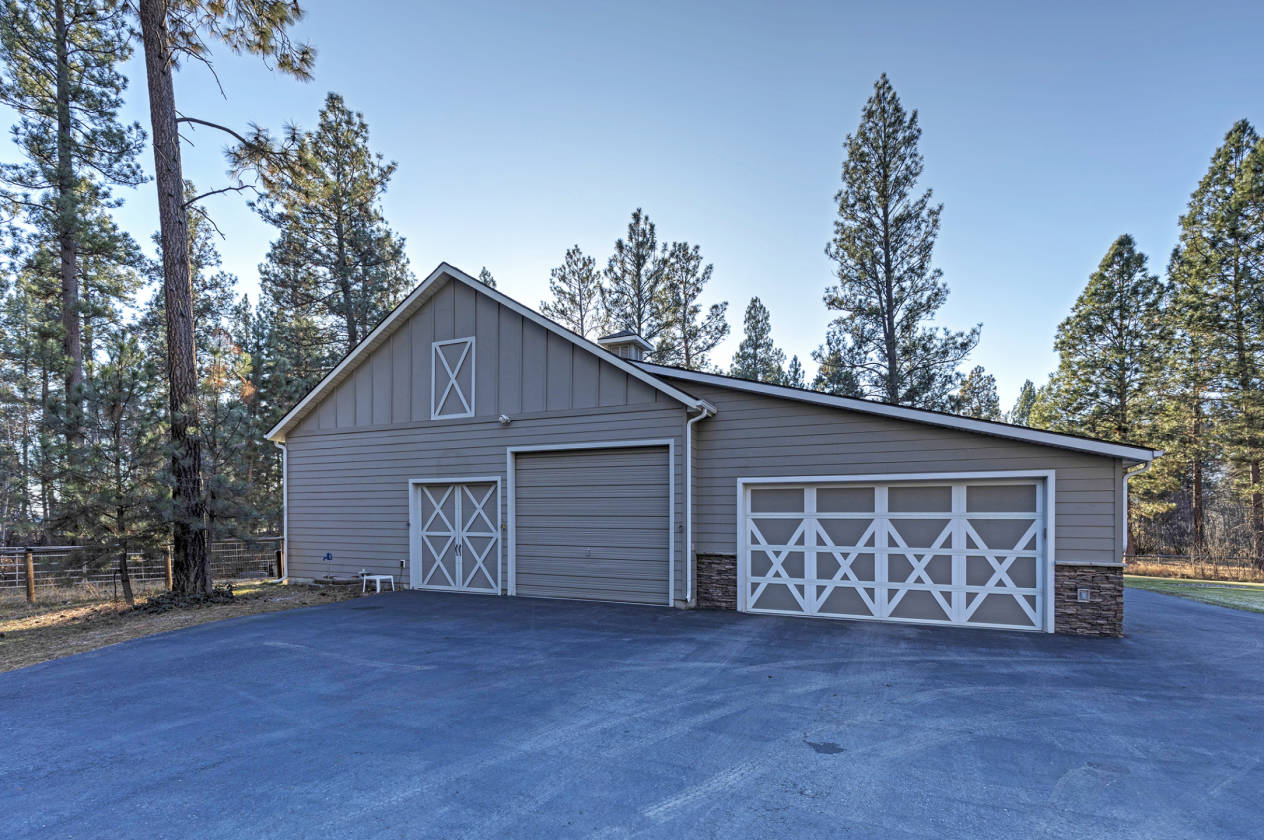 Executive Horse Property in The Beautiful Bitterroot Valley Florence