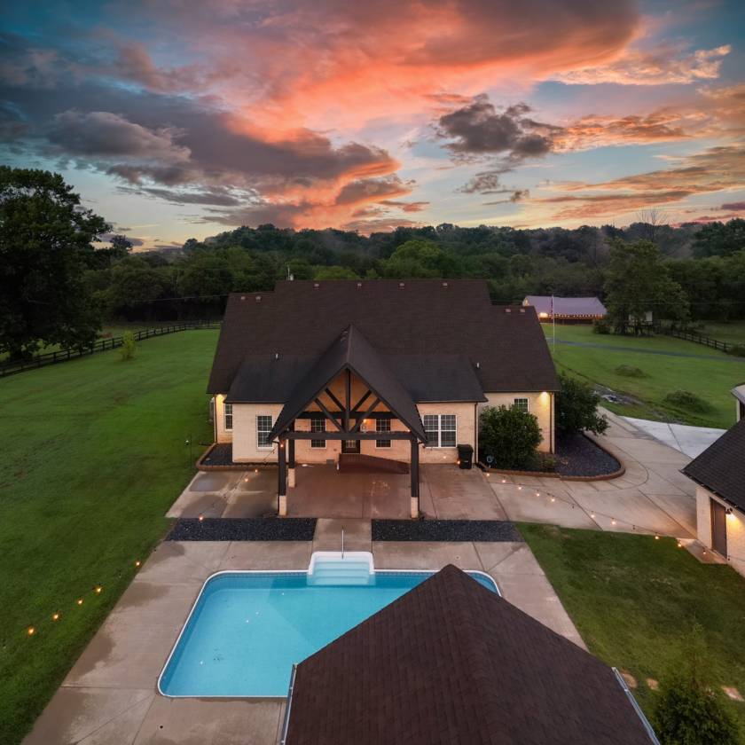 Horse Property for sale.