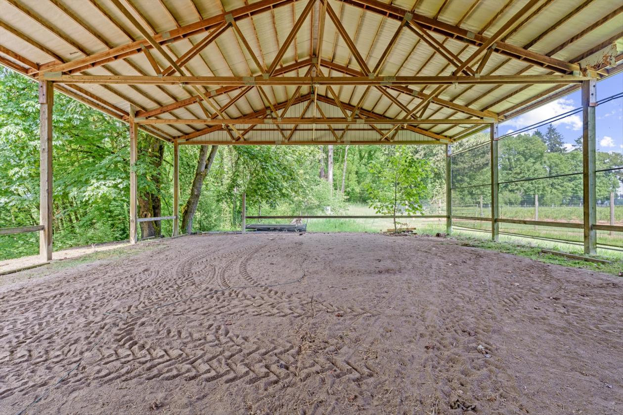Charming horse property on private lane - photo 24