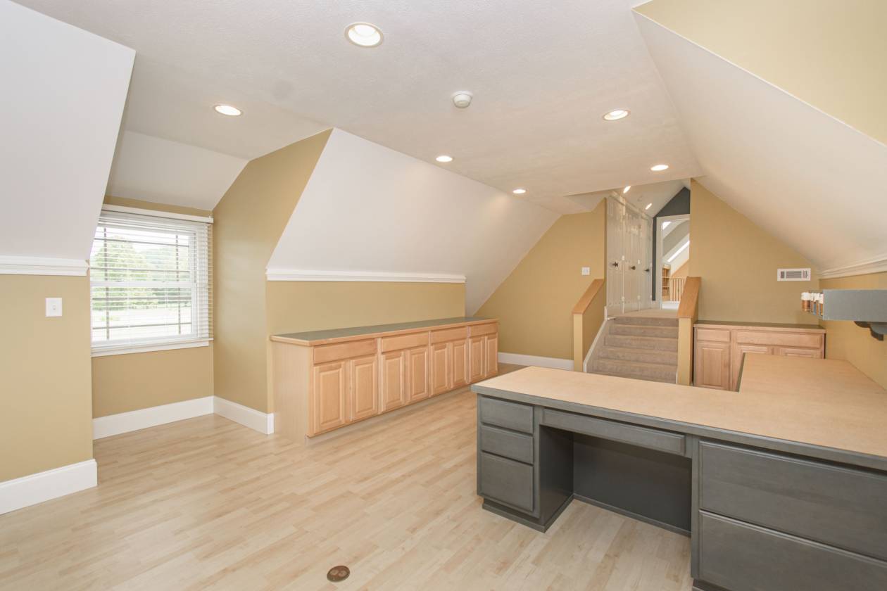 Luxury Home with Creek Frontage - photo 10