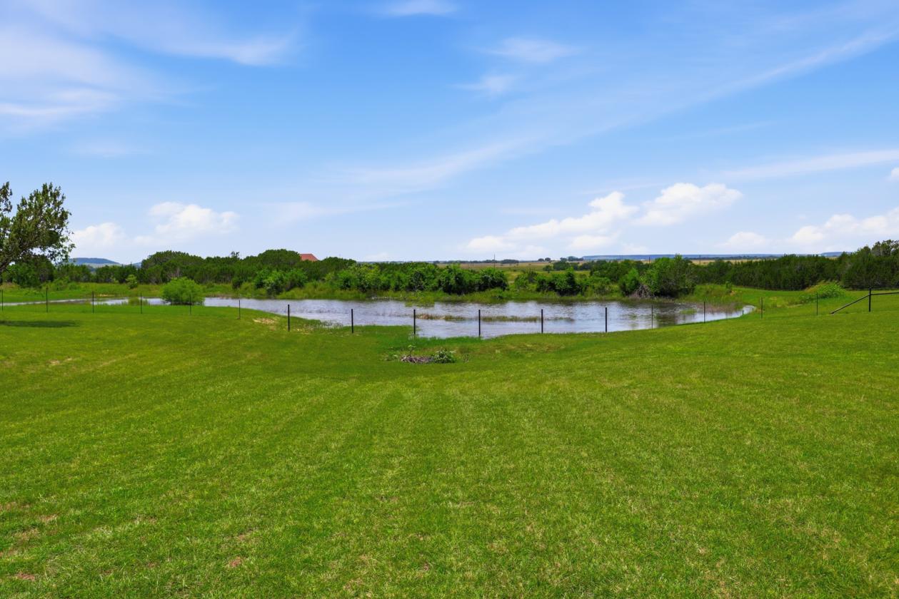 Gated Luxury Estate with Unmatched Views on 5 Acres - photo 9