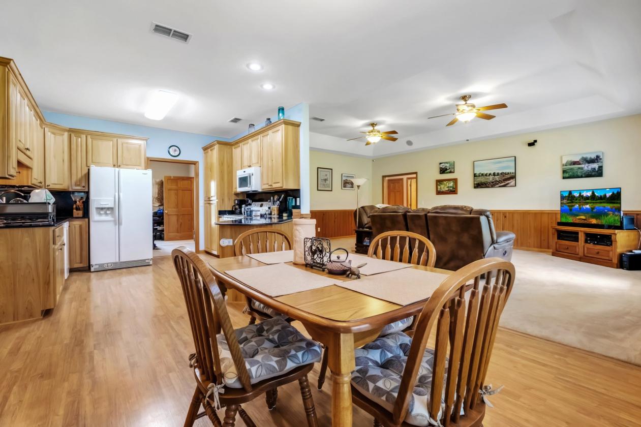 Horse property with gorgeous views - photo 16