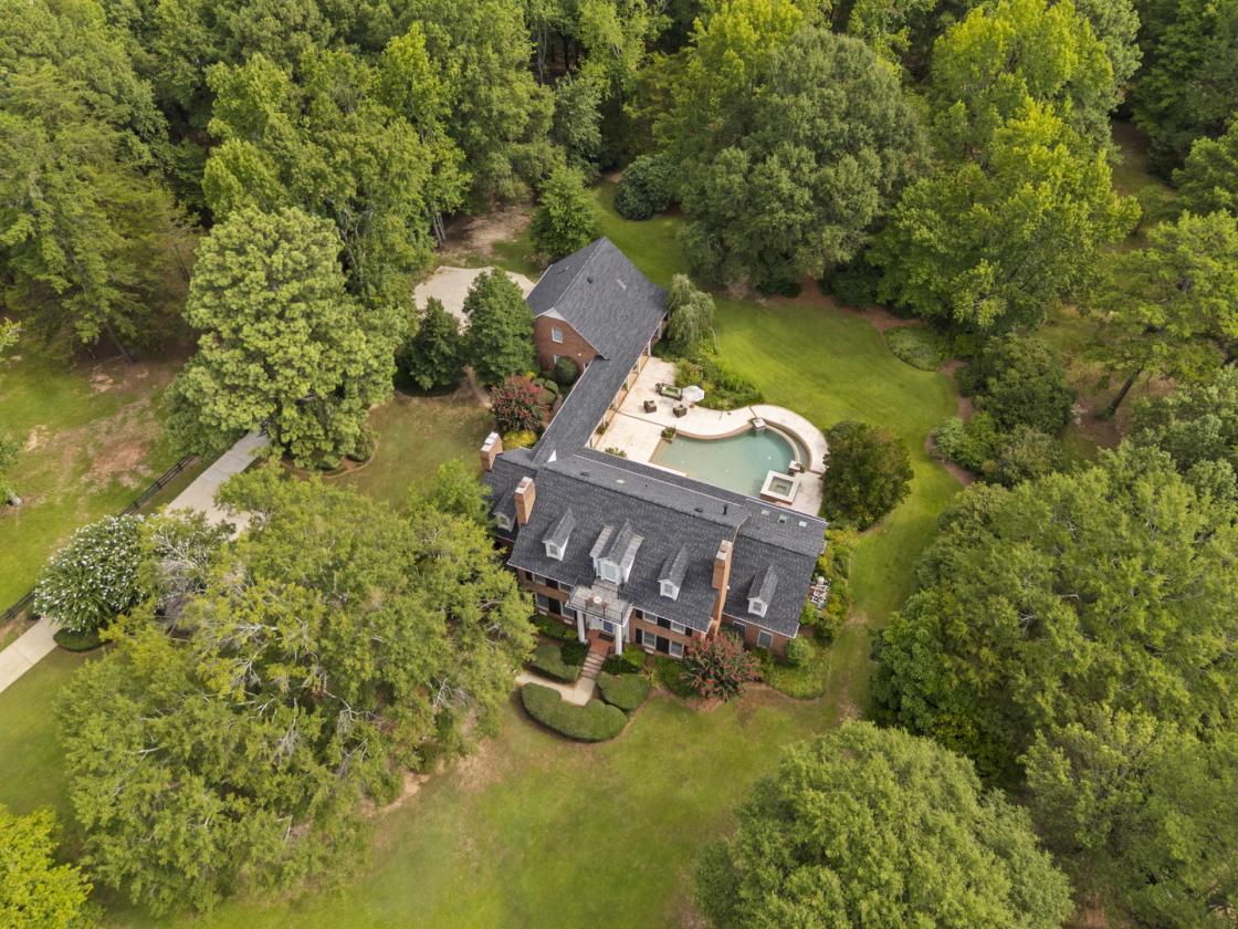 ROUX MANOR | AN EQUESTRIAN ESTATE & MINI FARM - photo 29