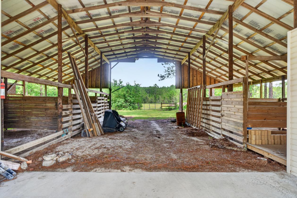 Exceptional 23.2-acre Country Property - photo 5