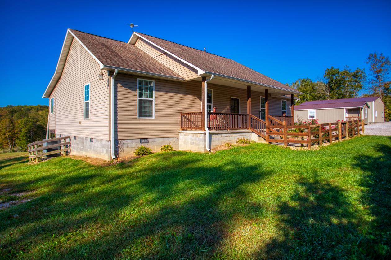 Turn Key Home with 7 Acres in Ridgetop - photo 4