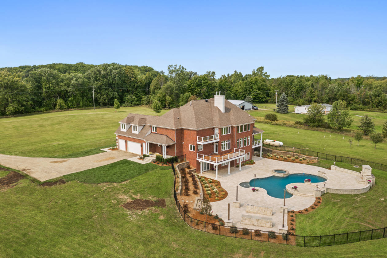 Horse farm For Sale Metamora, Lapeer County, Michigan