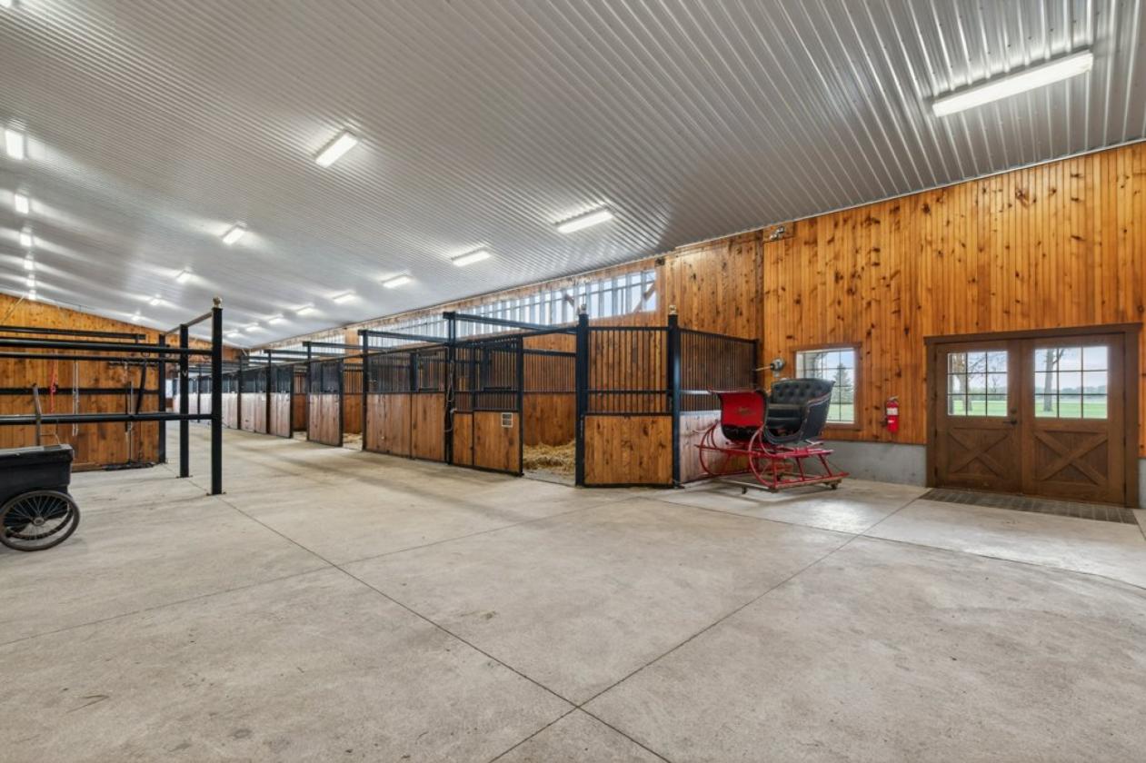 65 ACRE LUXURY EQUESTRIAN ESTATE- ONTARIO - photo 15