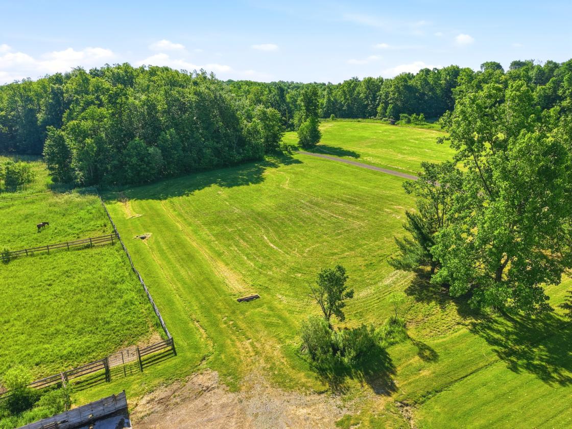 Rare 10-acre equestrian property in Geauga County - photo 8