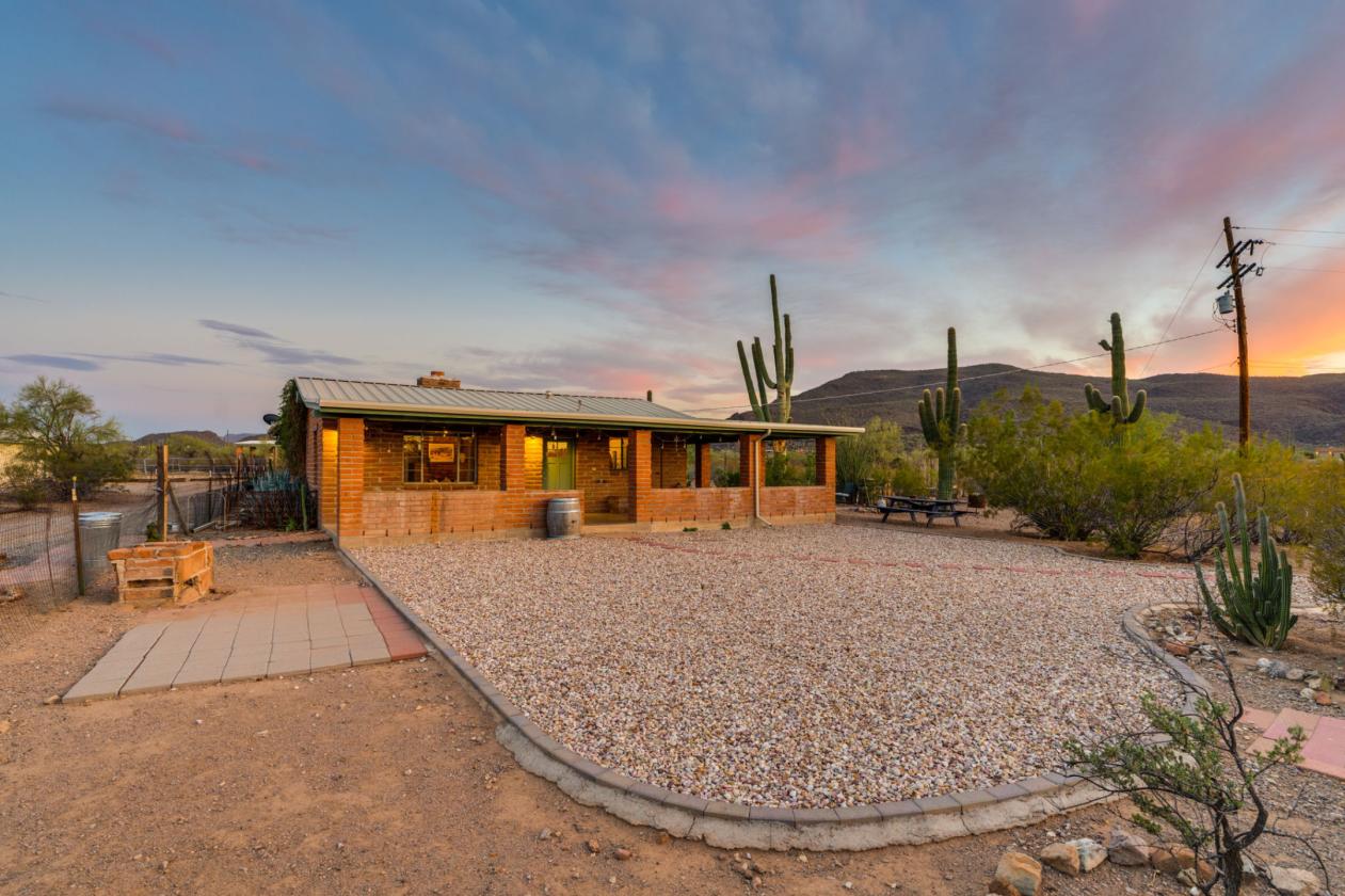 One-Of-A-Kind Tucson Area Ranch - photo 20