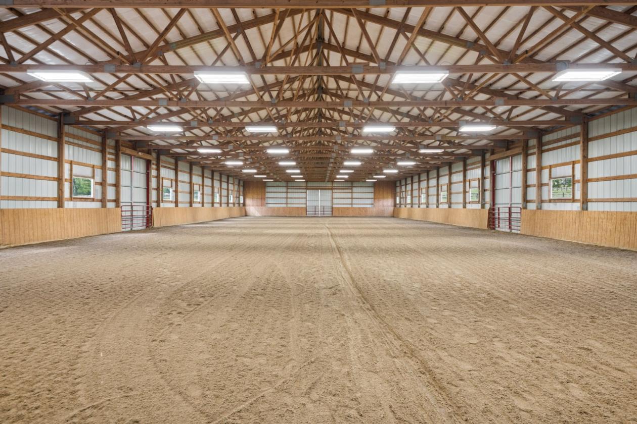 Rare Acreage. Private Equestrian Estate. - photo 9