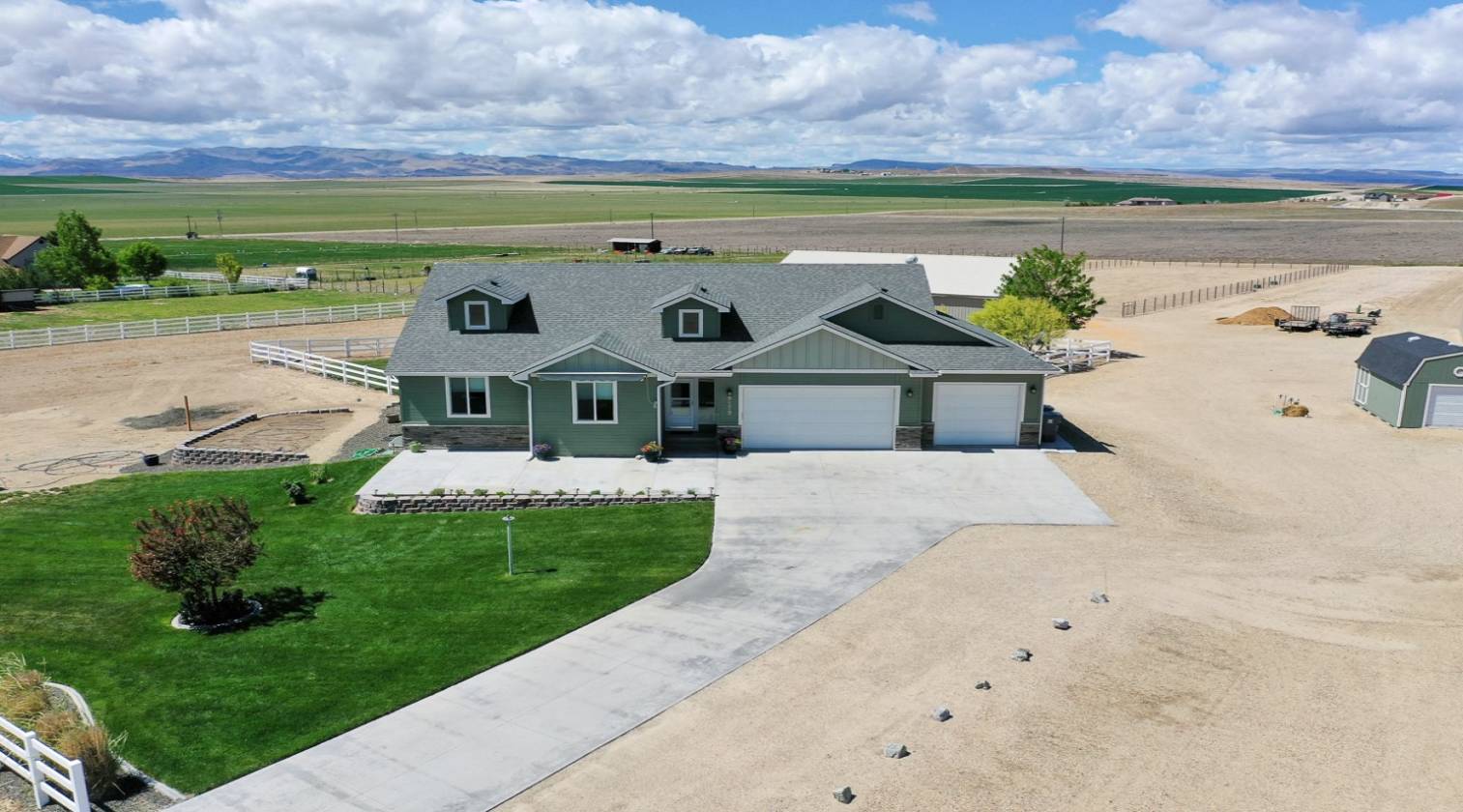 Horse Property with 4.75 acres, Barn, Shop and Views! Nampa, Canyon