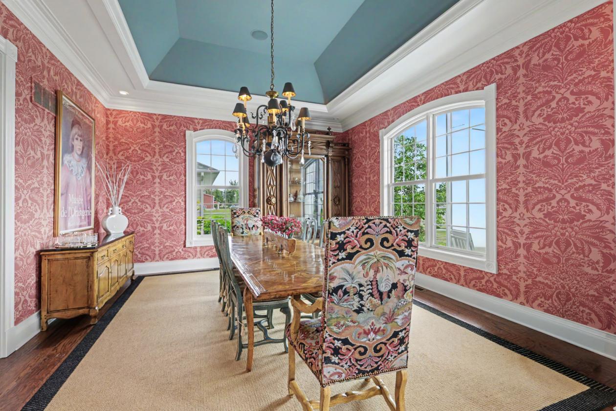 ONE-OF-A-KIND 10 ACRE EQUESTRIAN ESTATE - photo 15
