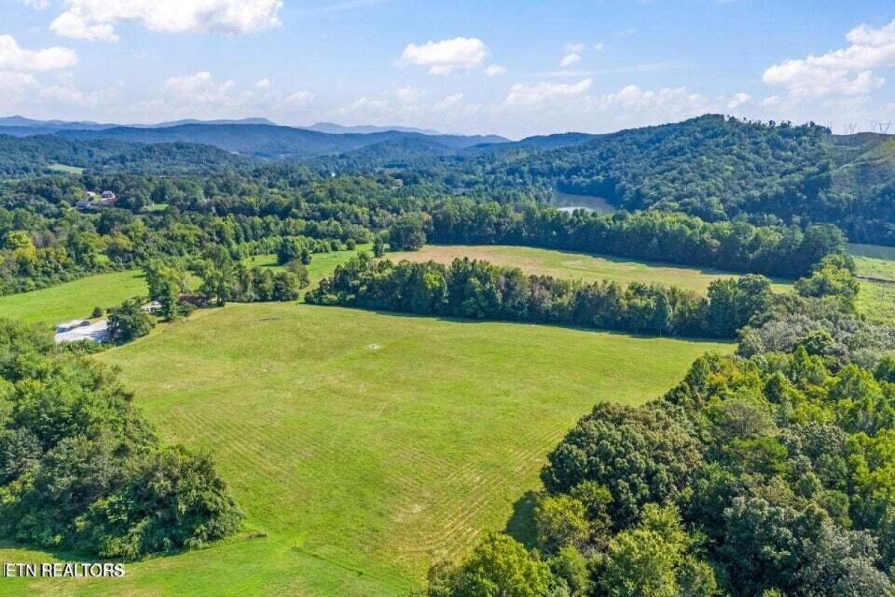 Rare East TN 36 acre farm on the Emory River - photo 4