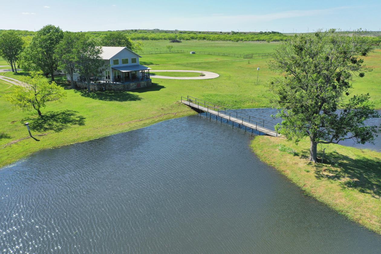 SPECTACULAR ±331 ACRE RANCH WITH MULTIPLE HOMES + - photo 13