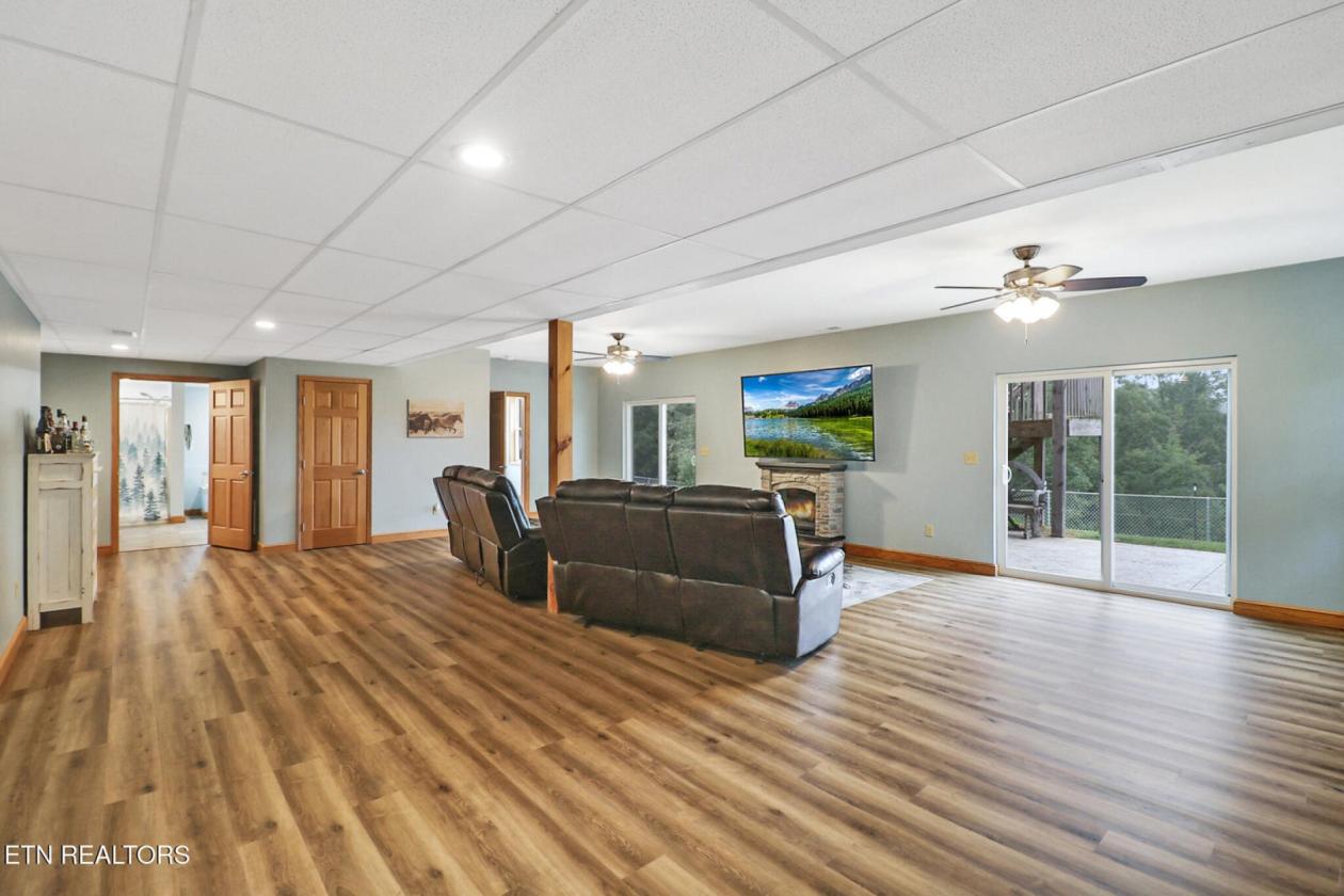 Modern Basement Ranch in BSF Equestrian community - photo 23