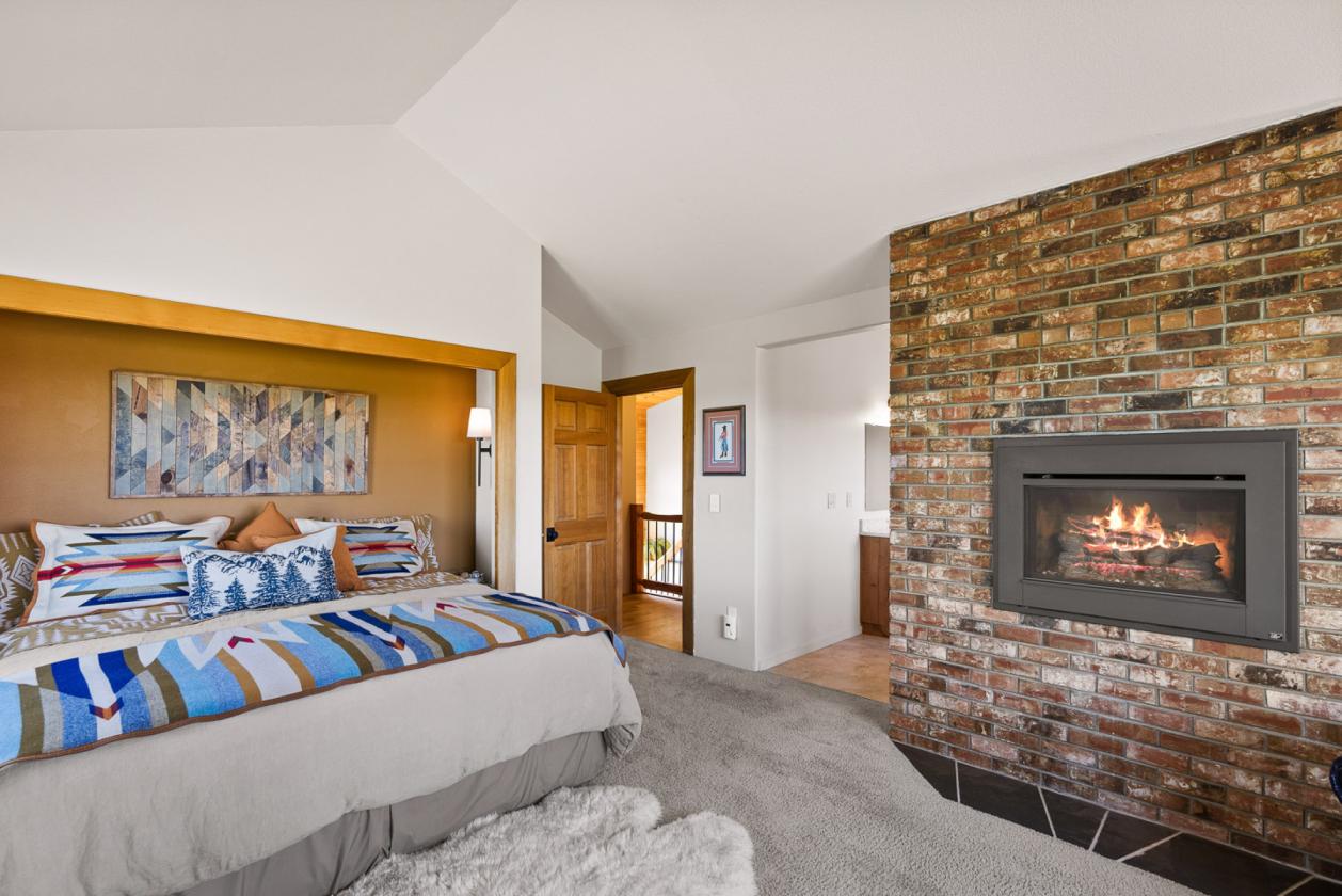 Mountain Modern Retreat with Panoramic Views - photo 18