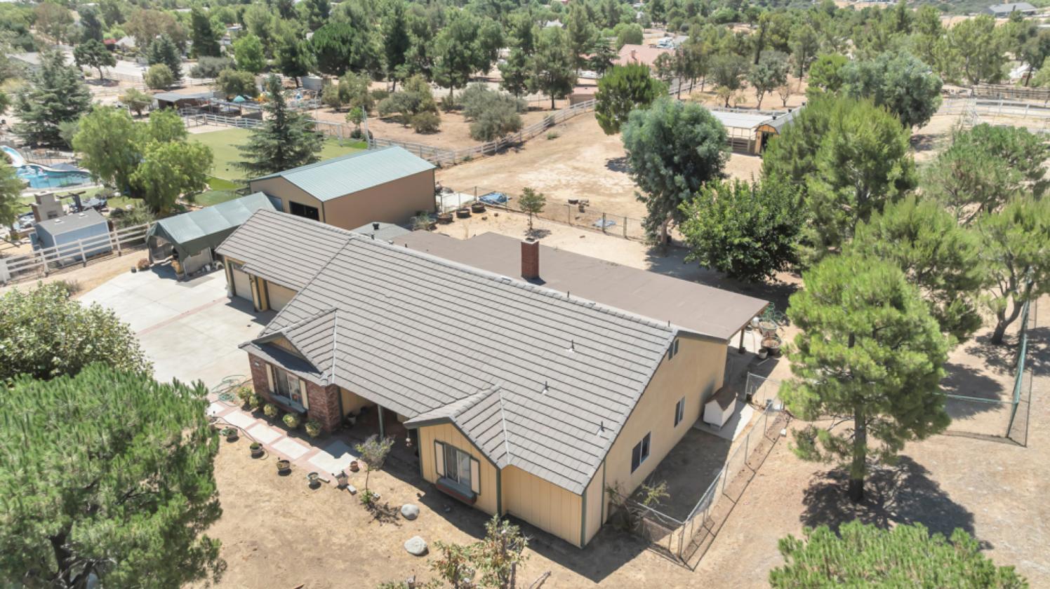 Agua Dulce Horse Property w/ Barn, Arena & Garage - photo 22