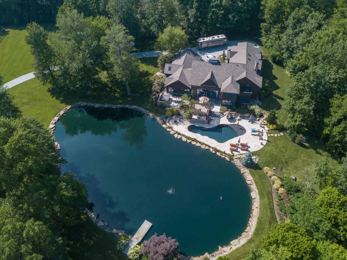 Resort Living on Peaceful 15 Acres 6 stall Barn... Loveland