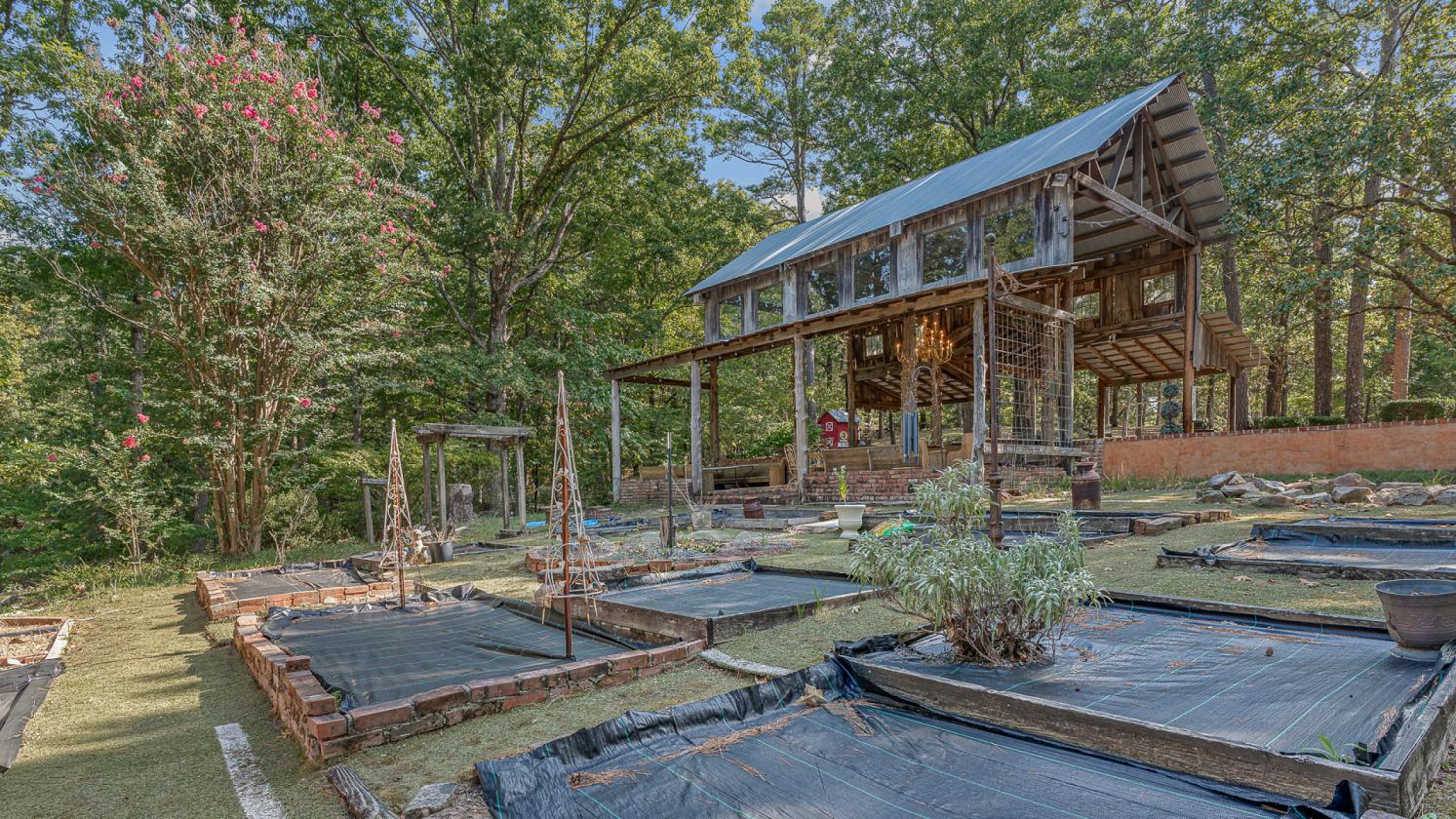 Unique 35+ Acre Private Estate - photo 18